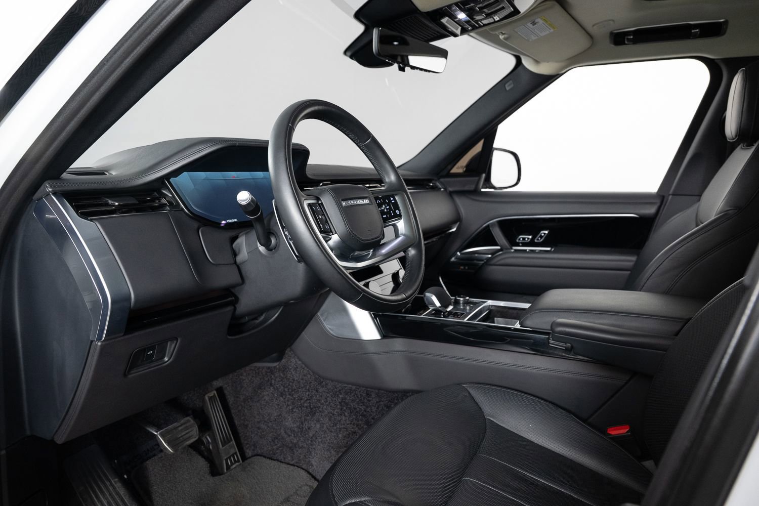 Used 2022 Land Rover Range Rover SE image 13