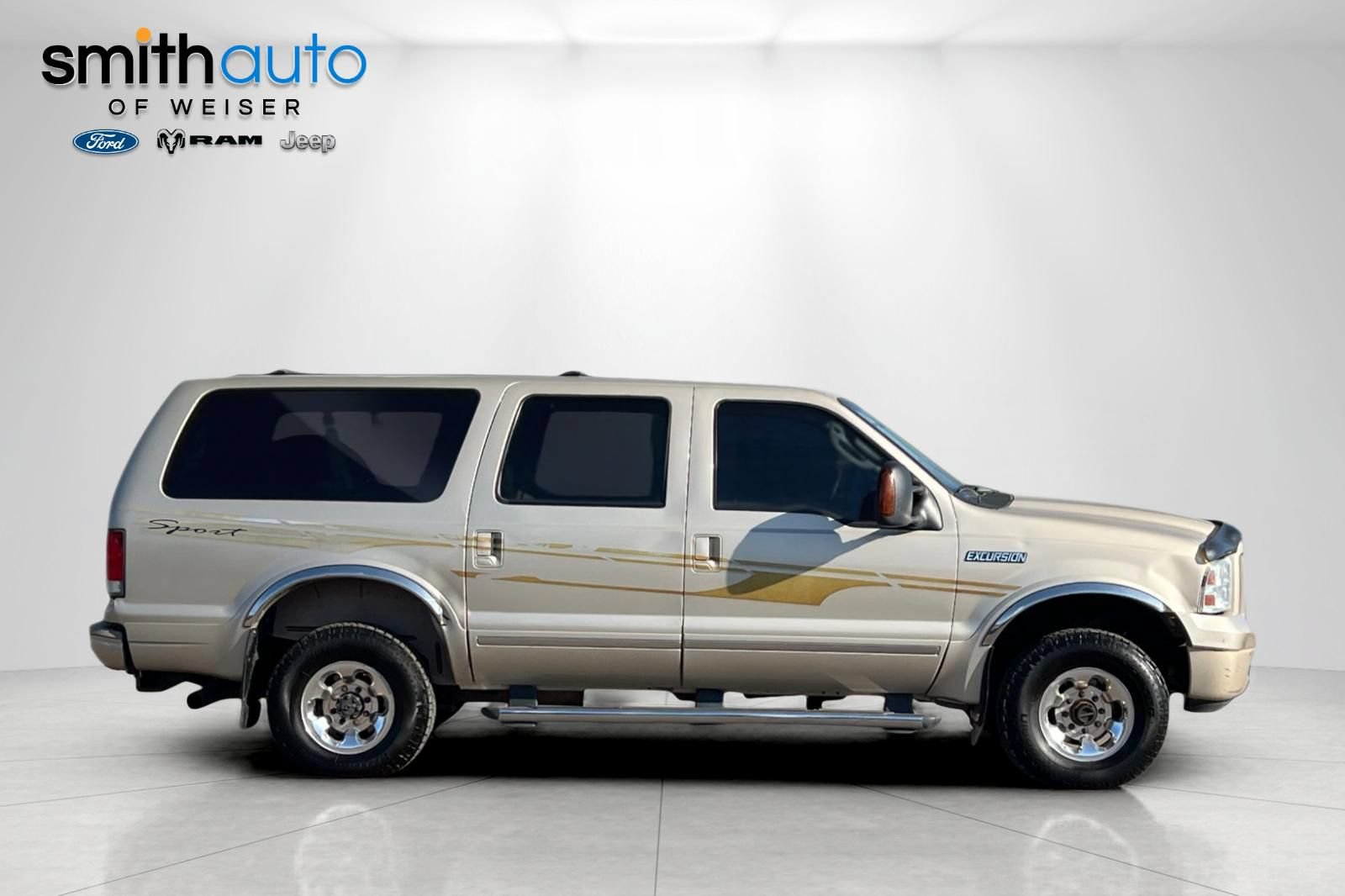 Used 2005 Ford Excursion Limited AWD/4WD image 3