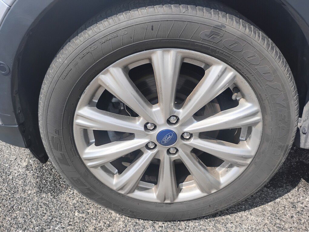 Used 2018 Ford Escape Titanium AWD/4WD image 24
