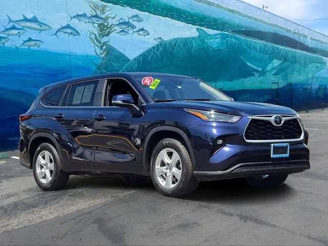 Used 2025 Toyota Highlander LE