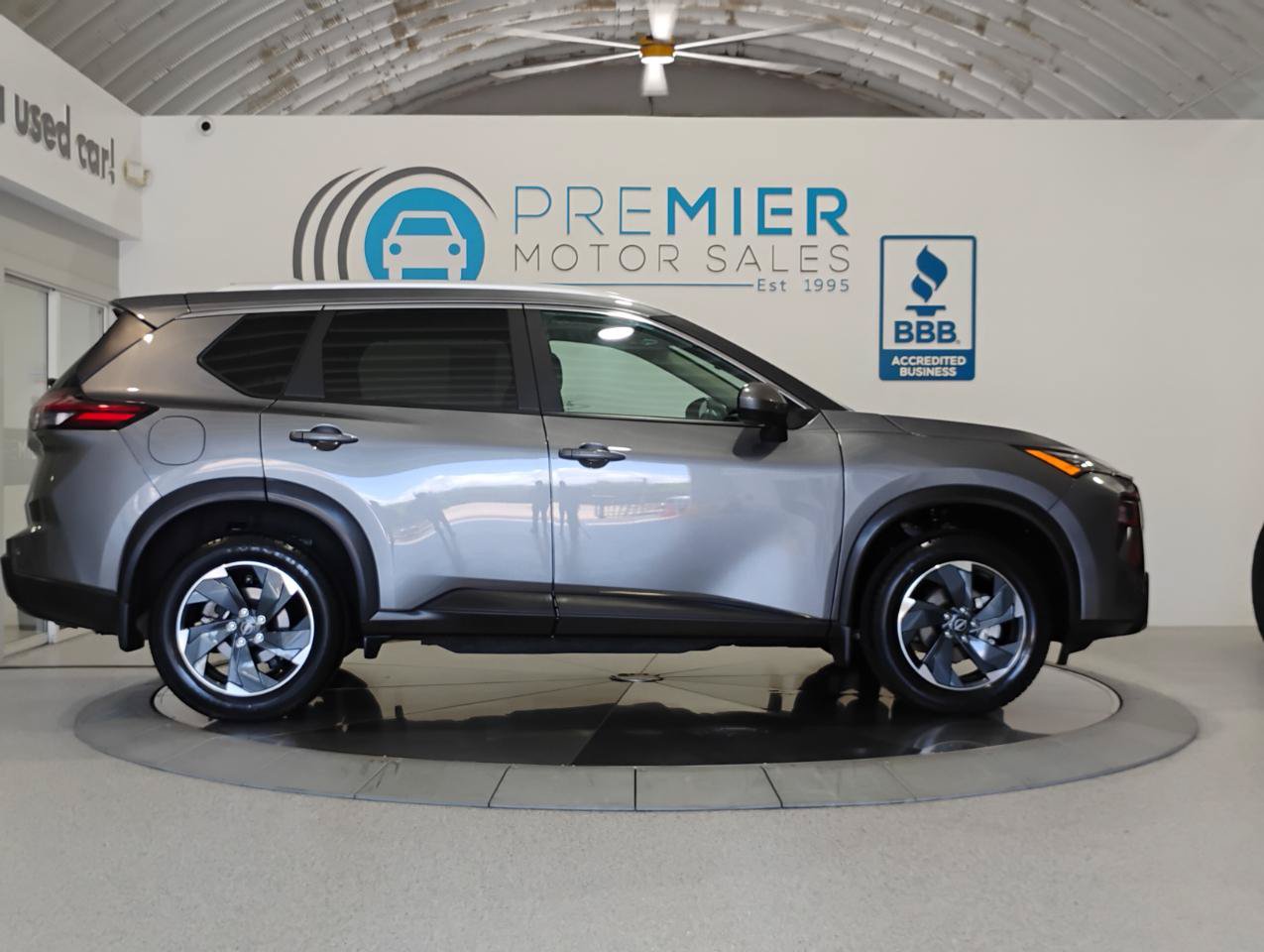 Used 2024 Nissan Rogue SV w/ SV Premium Package AWD/4WD image 19