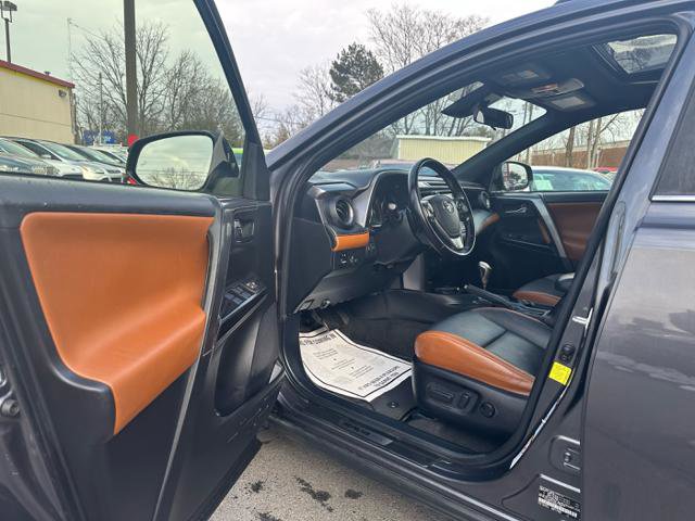 Used 2017 Toyota RAV4 SE AWD/4WD image 11