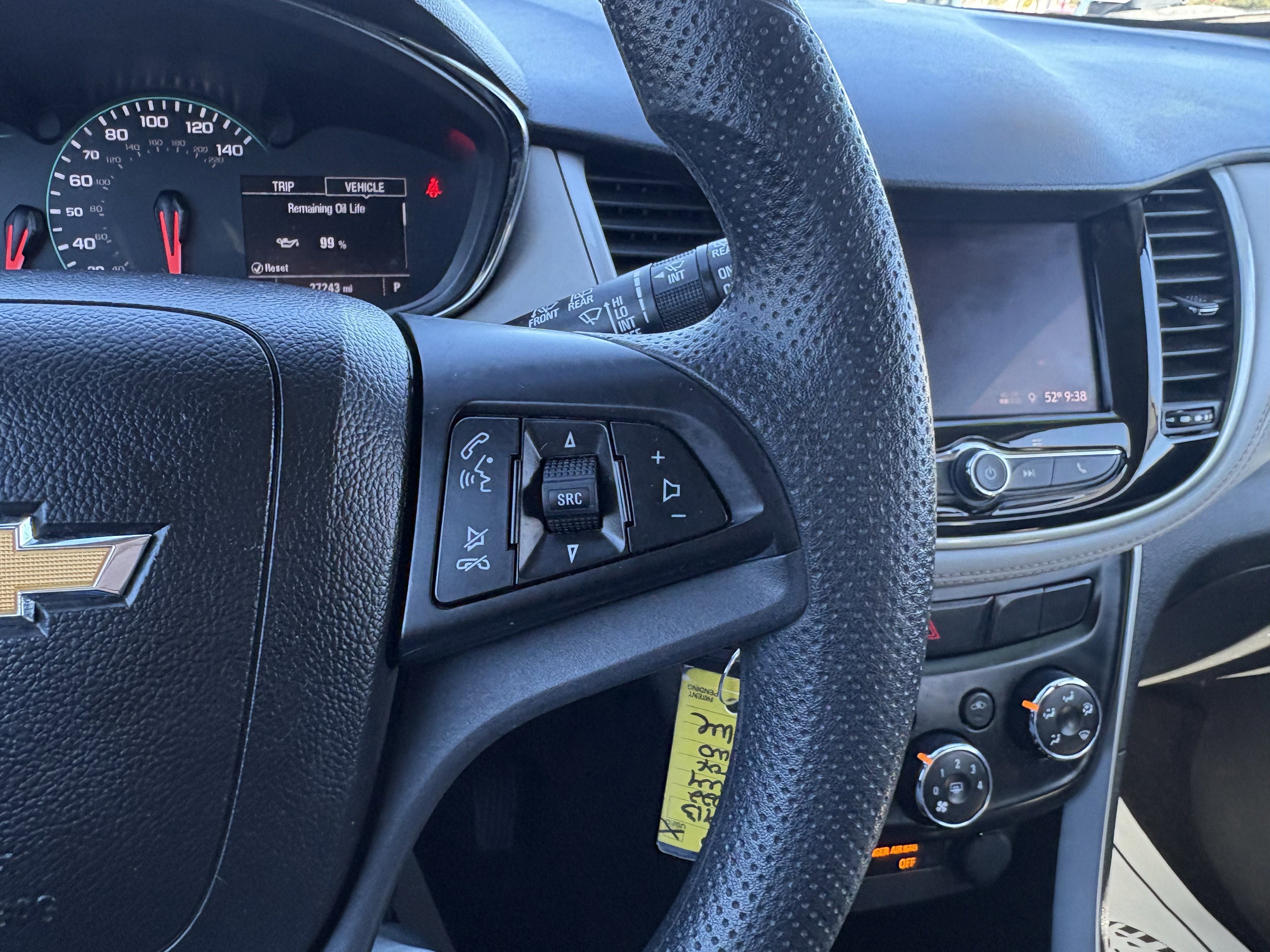 Used 2022 Chevrolet Trax LS image 16