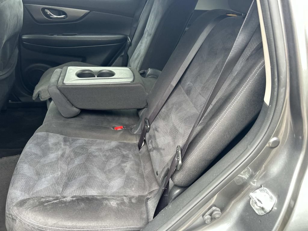 Used 2015 Nissan Rogue SV FWD image 20