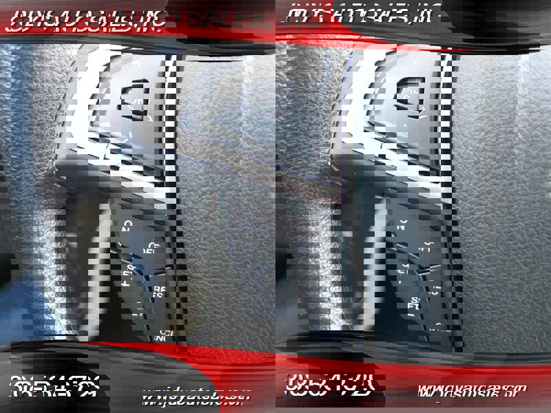 Used 2018 Ford Fusion SE FWD image 12