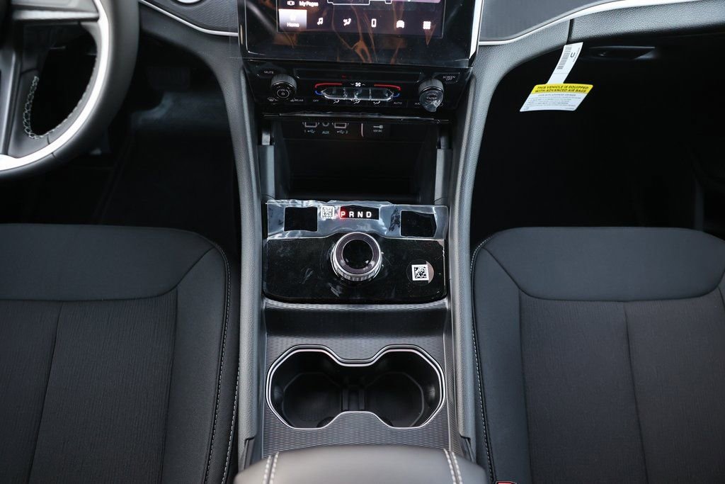 New 2025 Jeep Grand Cherokee Laredo X w/ Trailer Tow Package image 36