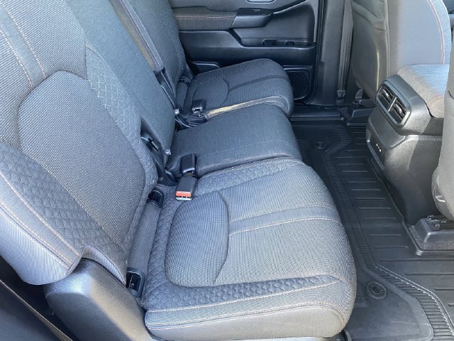 Used 2025 Honda Pilot Sport image 15