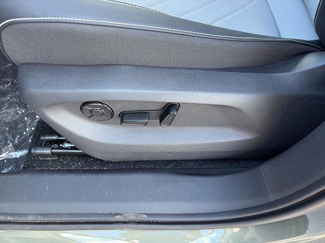 New 2026 Volkswagen Tiguan SE R-Line image 14