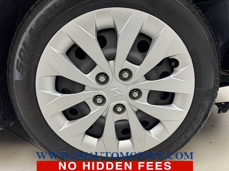 Used 2016 Hyundai Elantra GT image 9