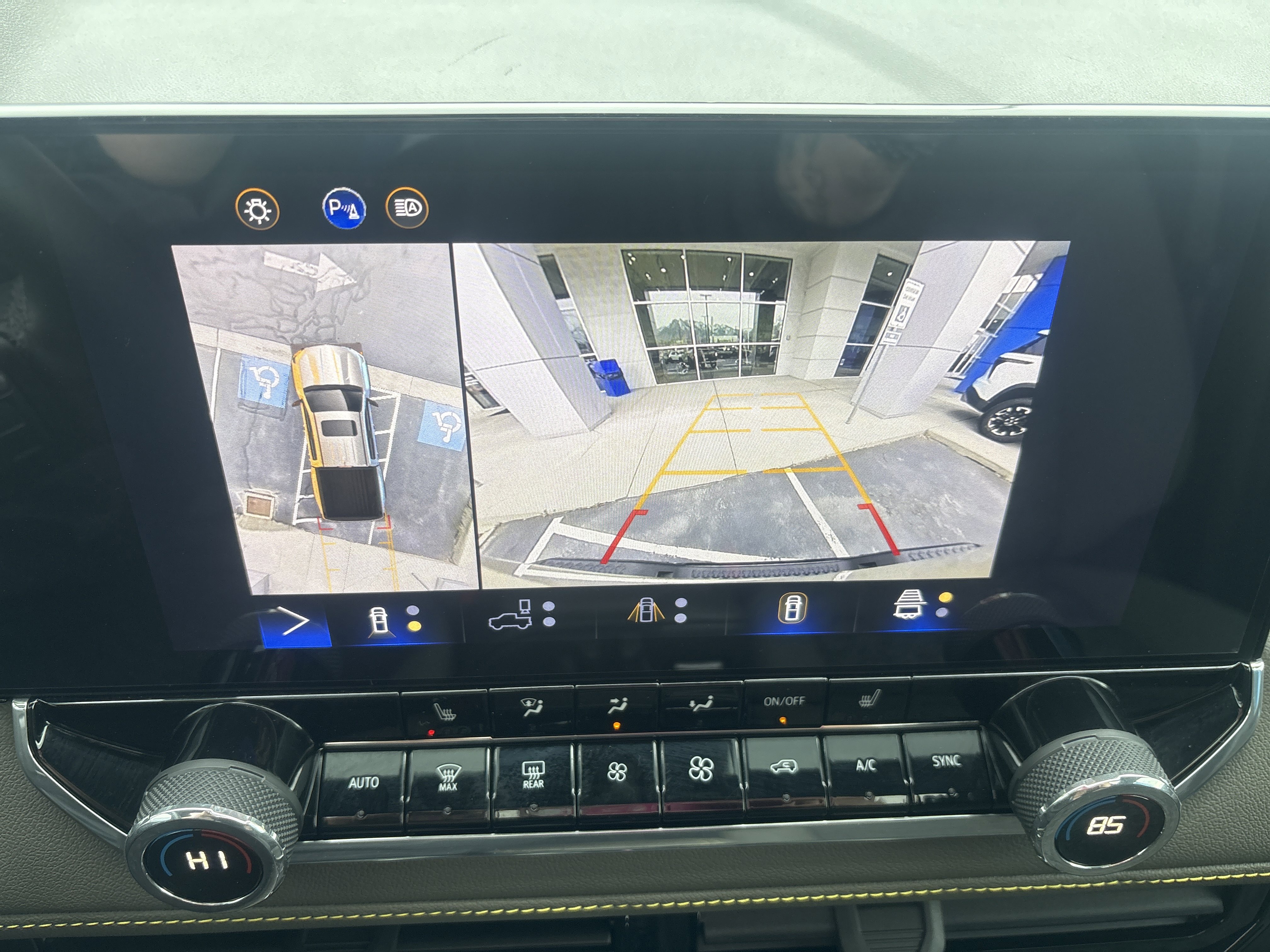 Used 2024 Chevrolet Colorado ZR2 w/ Technology Package image 22