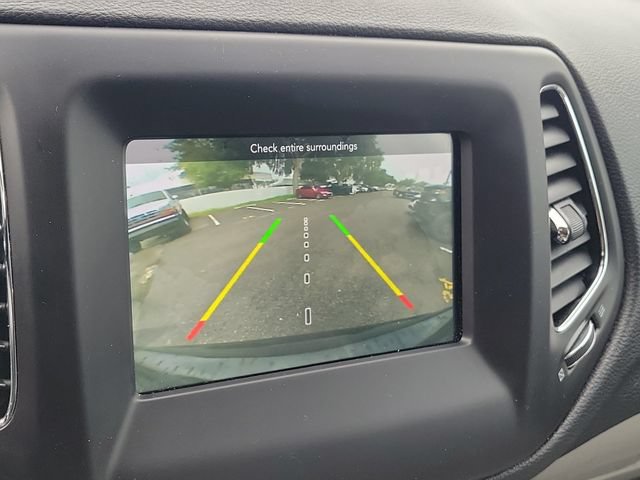 Used 2018 Jeep Compass Latitude w/ Popular Equipment Group FWD image 30