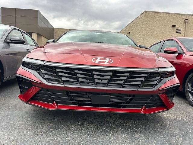 New 2026 Hyundai Elantra SEL Sport Premium image 2