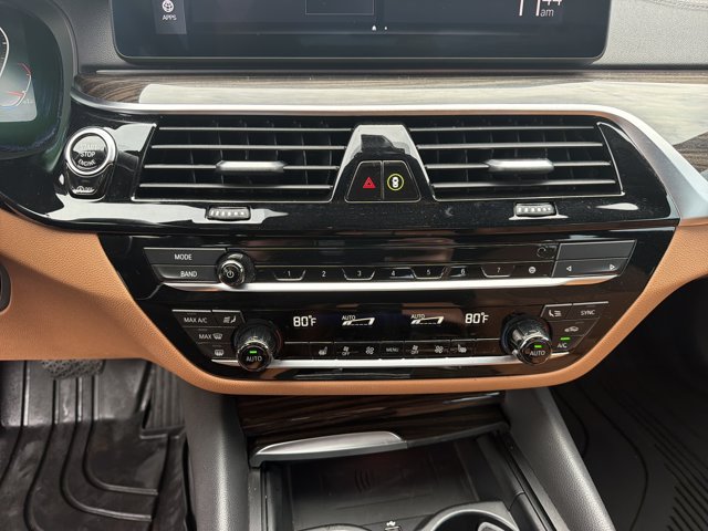 Used 2022 BMW 530i xDrive w/ Executive Package AWD/4WD image 14