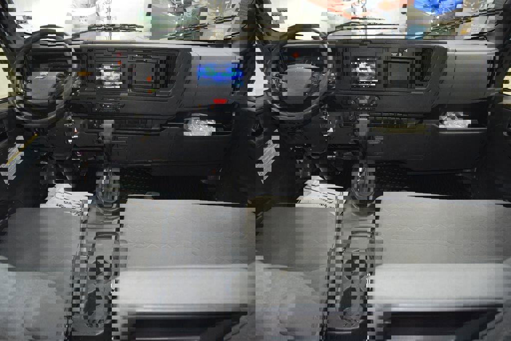 Used 2025 Chevrolet Low Cab Forward 5500XD RWD image 19