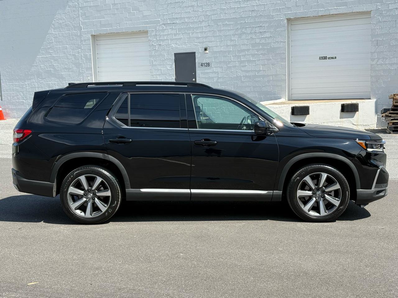 Used 2023 Honda Pilot Elite image 10