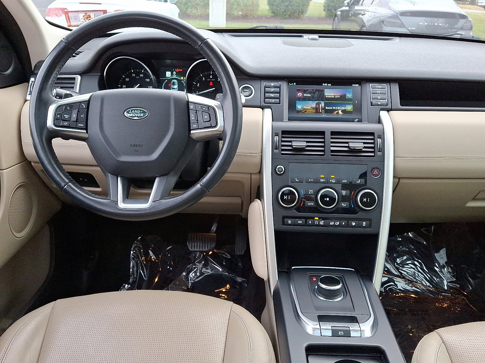 Used 2019 Land Rover Discovery Sport HSE image 15