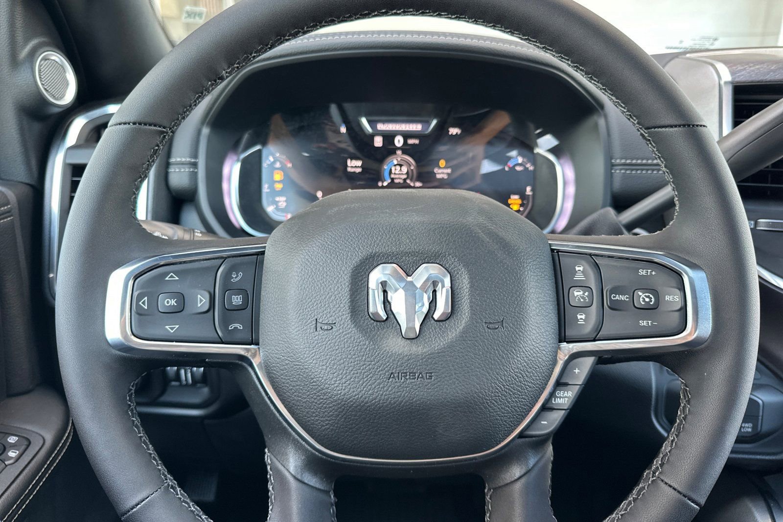 New 2026 RAM 3500 Laramie AWD/4WD image 24