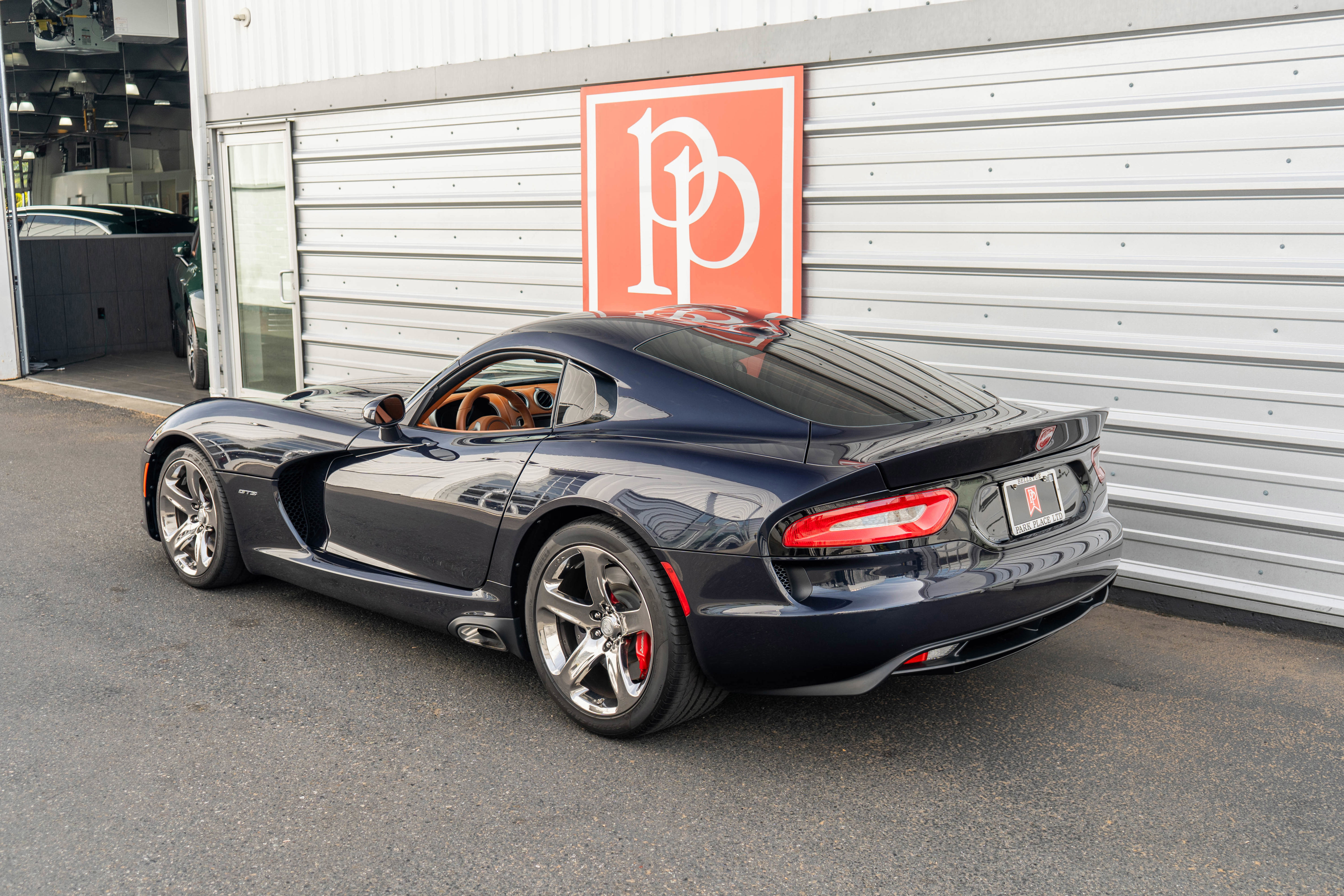Used 2013 SRT Viper GTS w/ GTS Laguna Interior Pkg RWD image 30