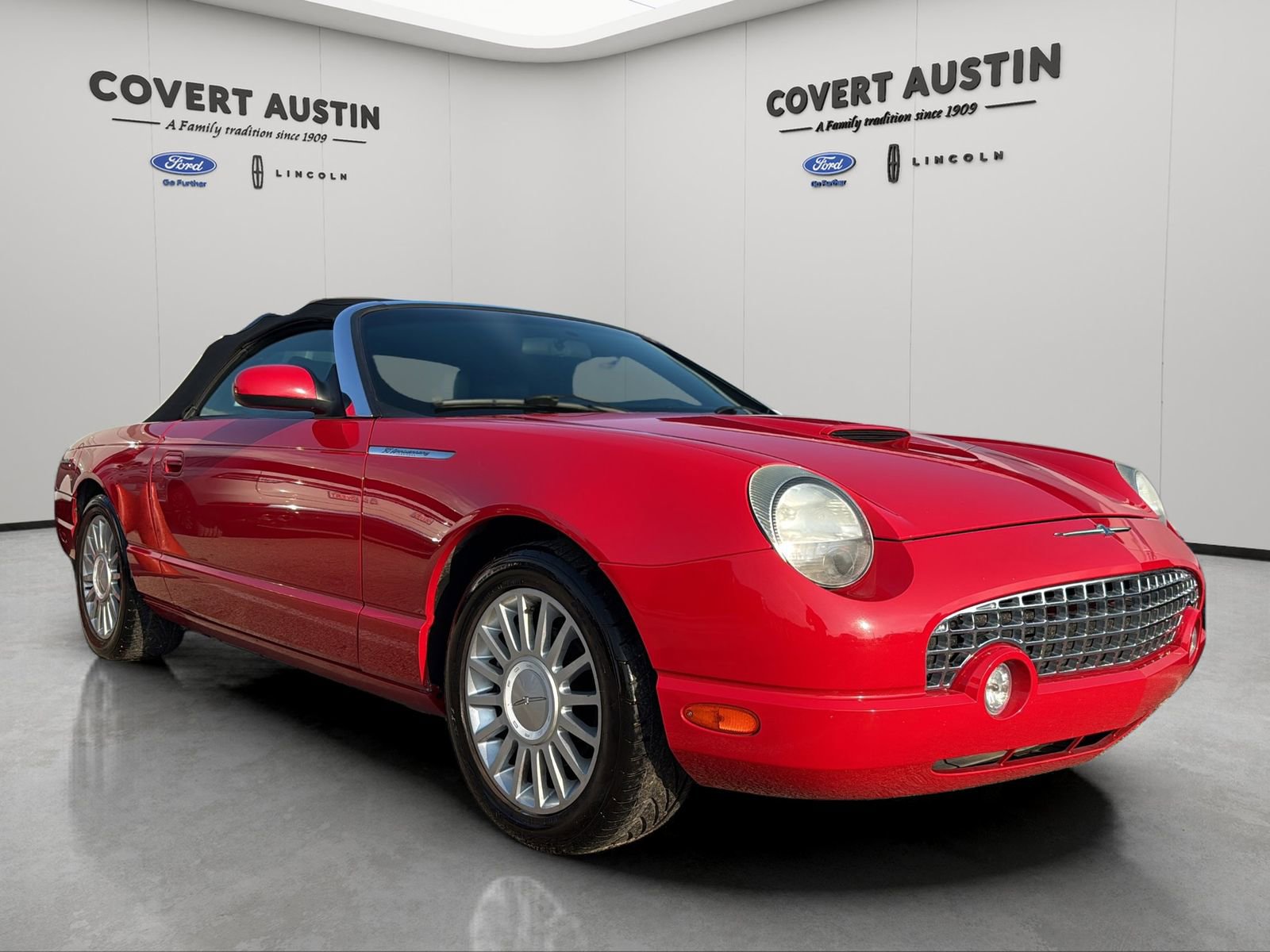 Used 2005 Ford Thunderbird image 7