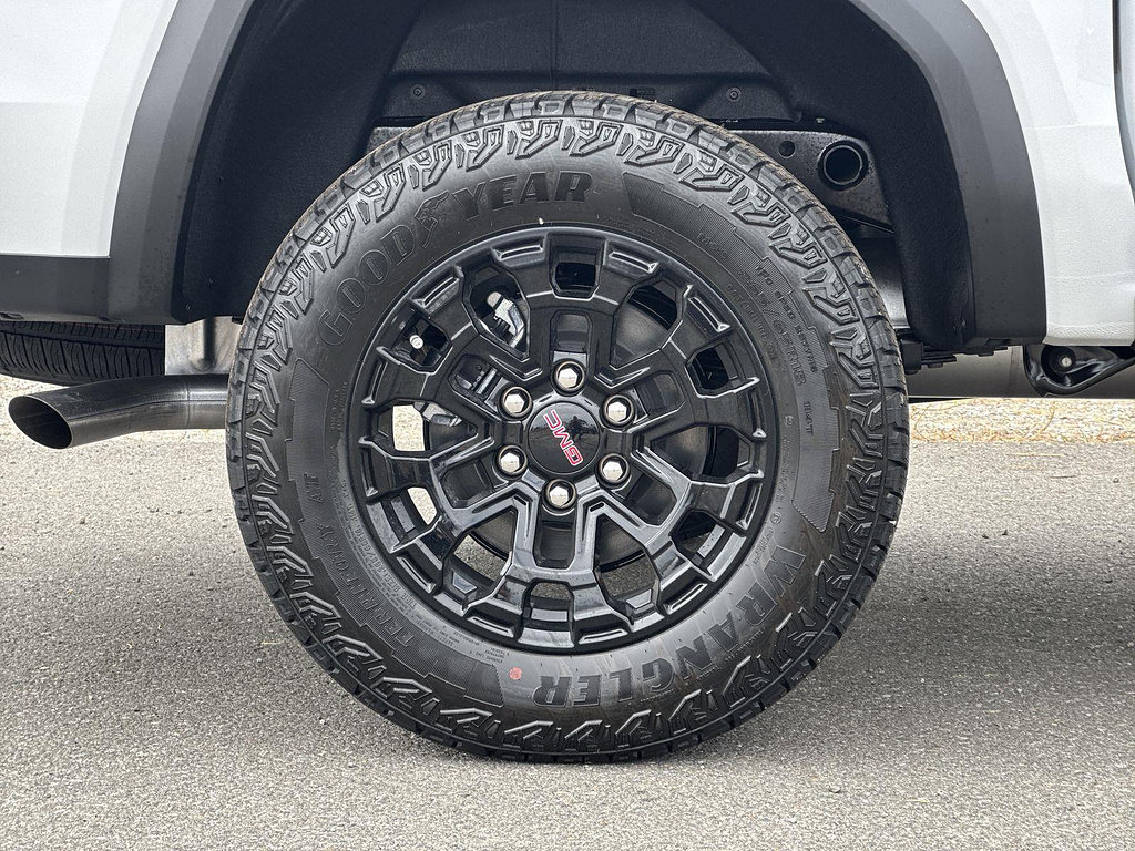 New 2026 GMC Canyon Elevation w/ Convenience Package RWD image 5