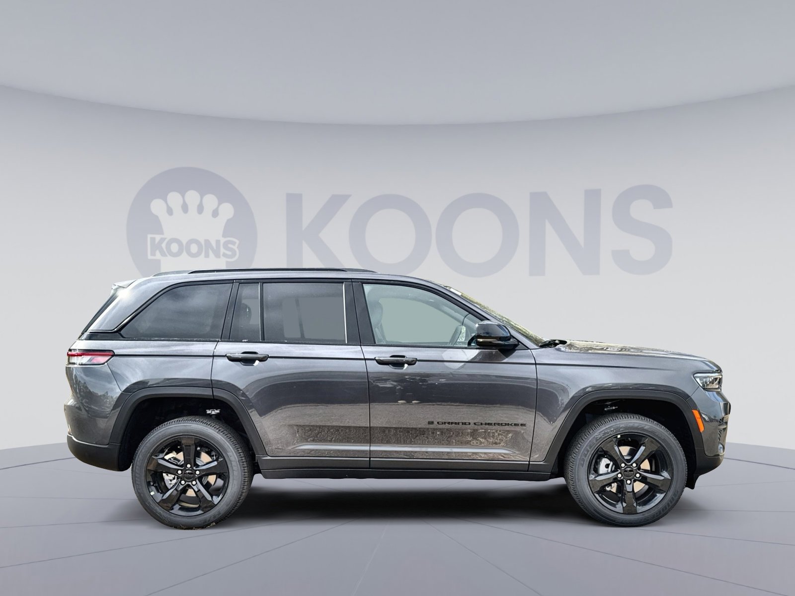 New 2025 Jeep Grand Cherokee Altitude image 8