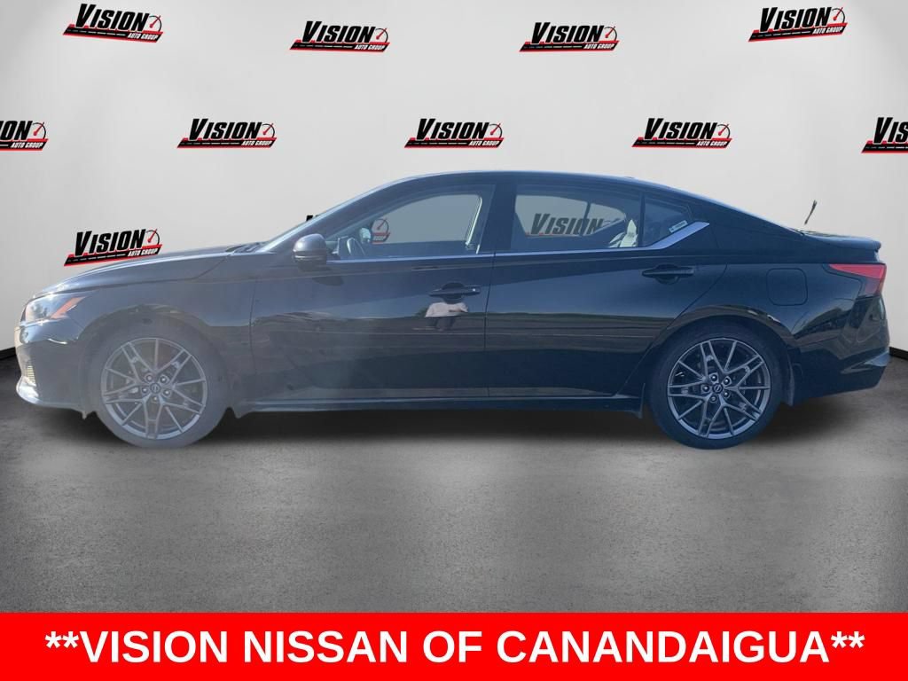 Used 2023 Nissan Altima 2.0 SR FWD video 2