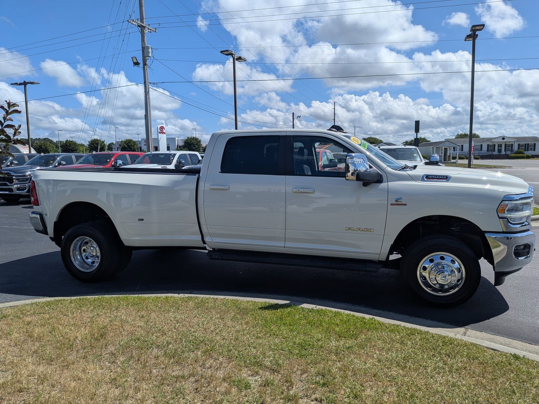 Used 2024 RAM 3500 Laramie w/ Towing Technology Group AWD/4WD image 4