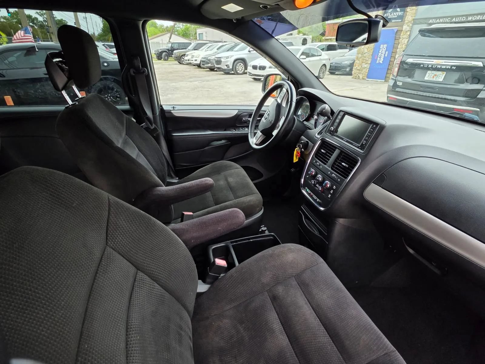 Used 2015 Dodge Grand Caravan SE w/ Quick Order Package 29E SE FWD image 10