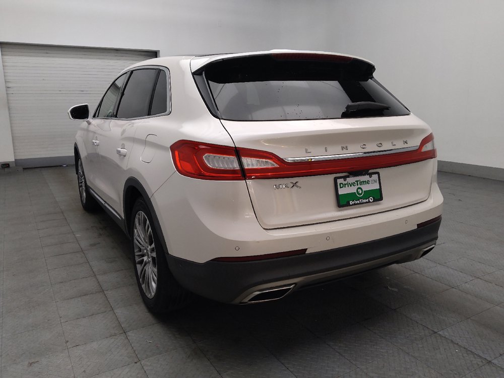 Used 2017 Lincoln MKX Reserve w/ Luxury Package FWD image 5