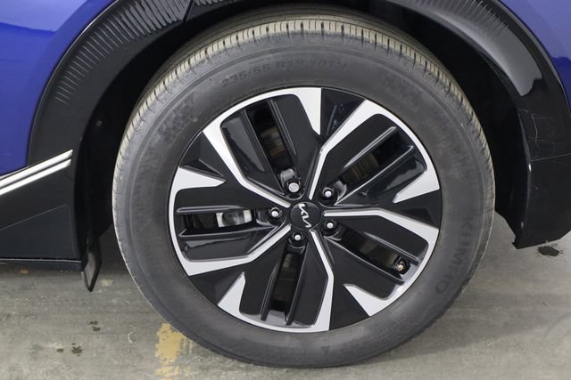 Certified 2024 Kia EV6 Wind RWD image 36