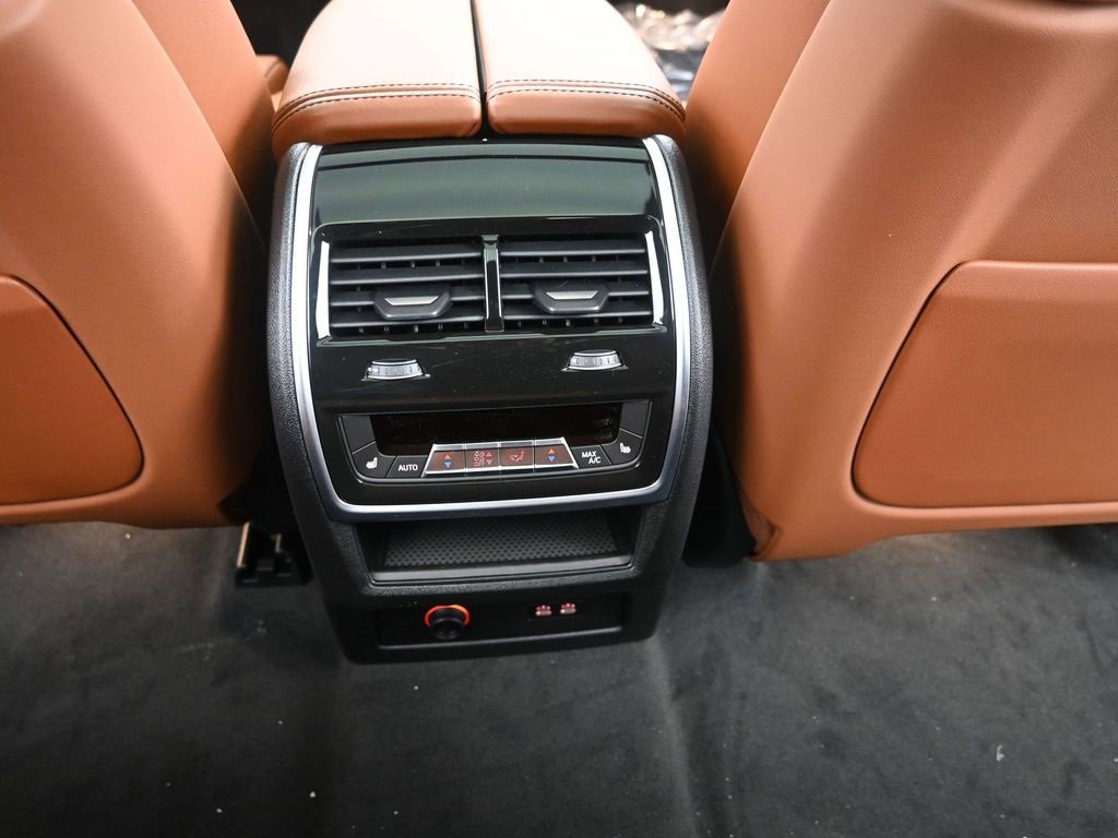 New 2026 BMW X7 xDrive40i w/ M Sport Package image 48