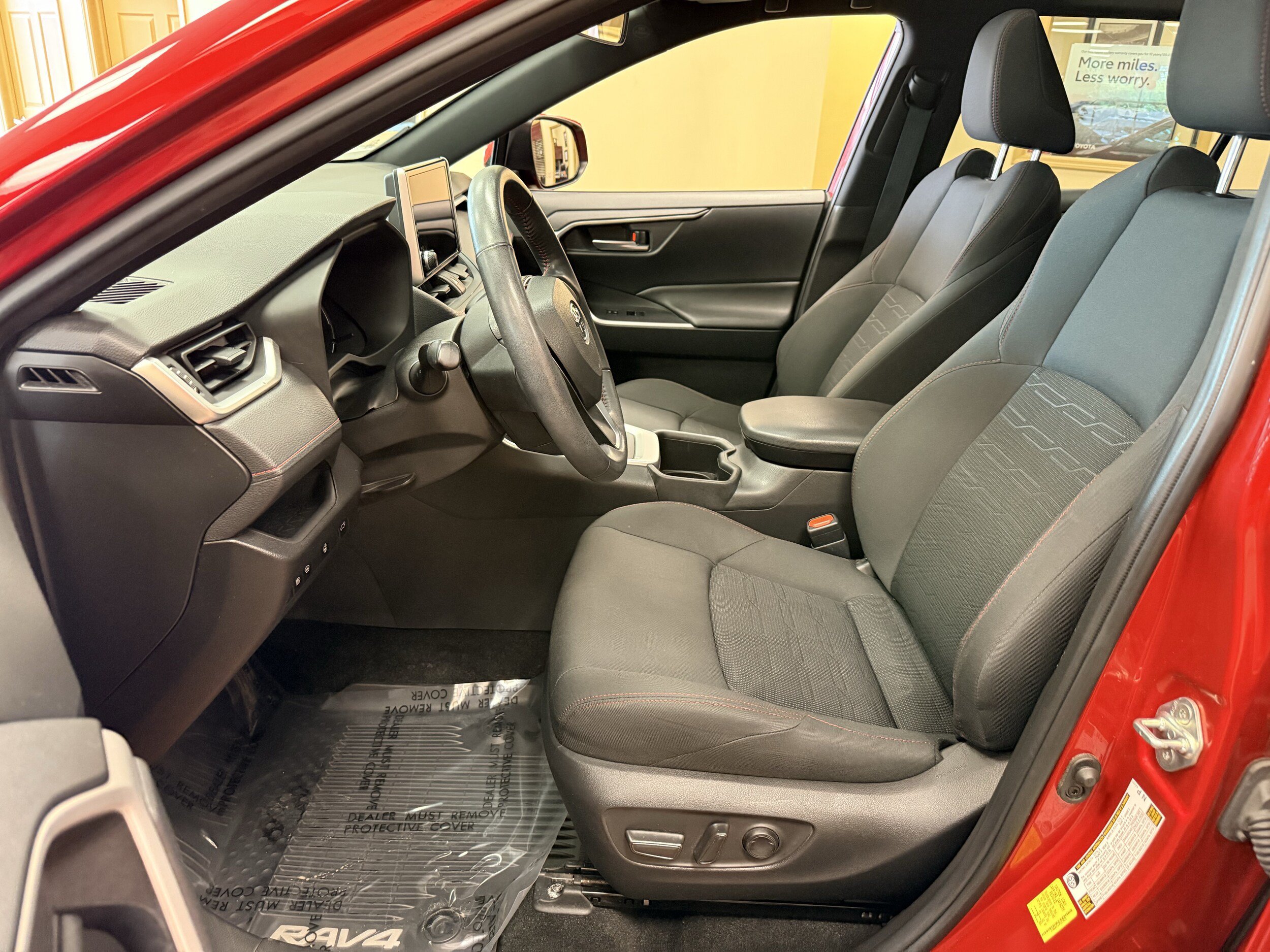 Used 2024 Toyota RAV4 SE w/ Weather & Moonroof Package AWD/4WD image 7