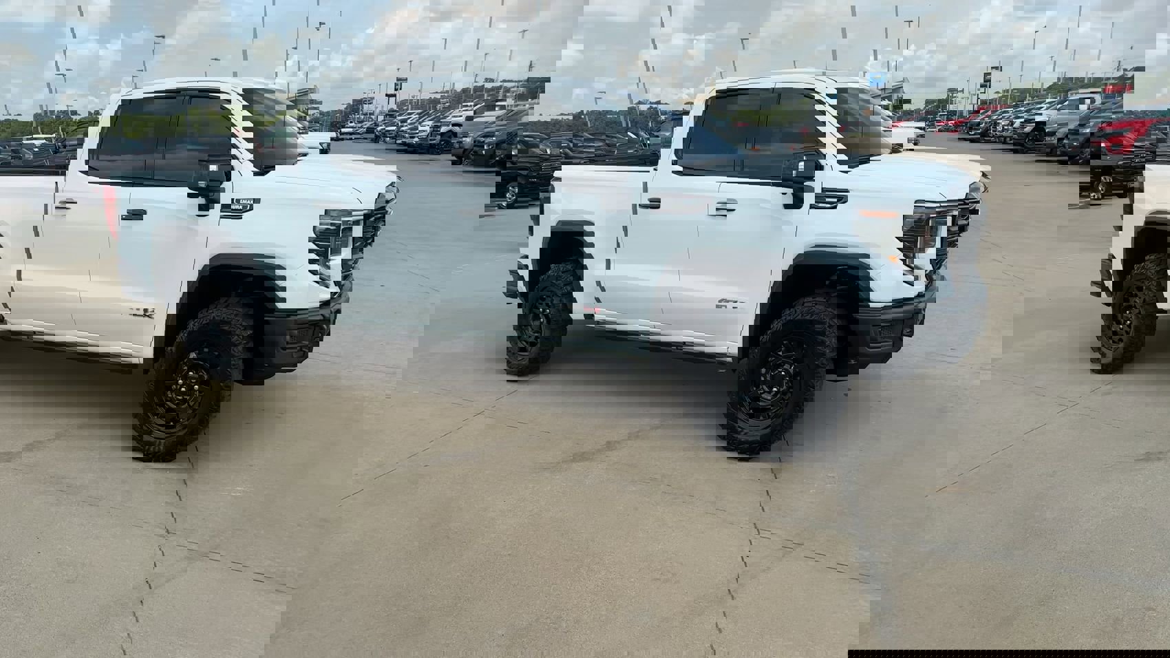 Used 2024 GMC Sierra 1500 AT4X w/ AT4X AEV Edition image 3