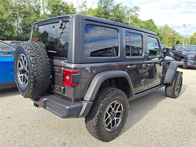 Certified 2025 Jeep Wrangler Unlimited Rubicon w/ Technology Group image 17