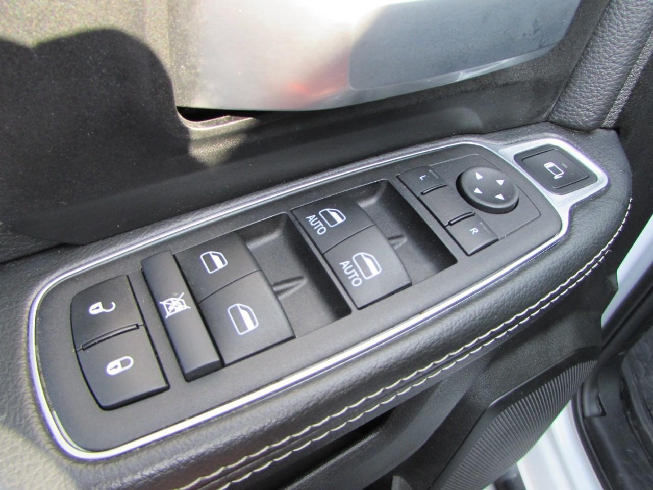 Used 2024 RAM 3500 Big Horn AWD/4WD image 20
