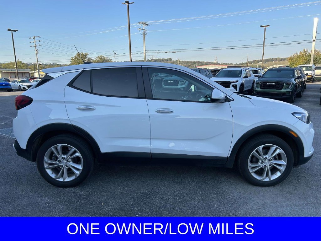 Used 2023 Buick Encore GX Preferred FWD image 2