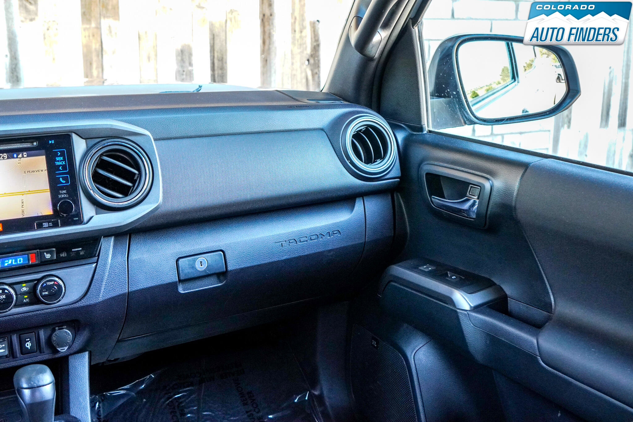 Used 2017 Toyota Tacoma TRD Off-Road image 20