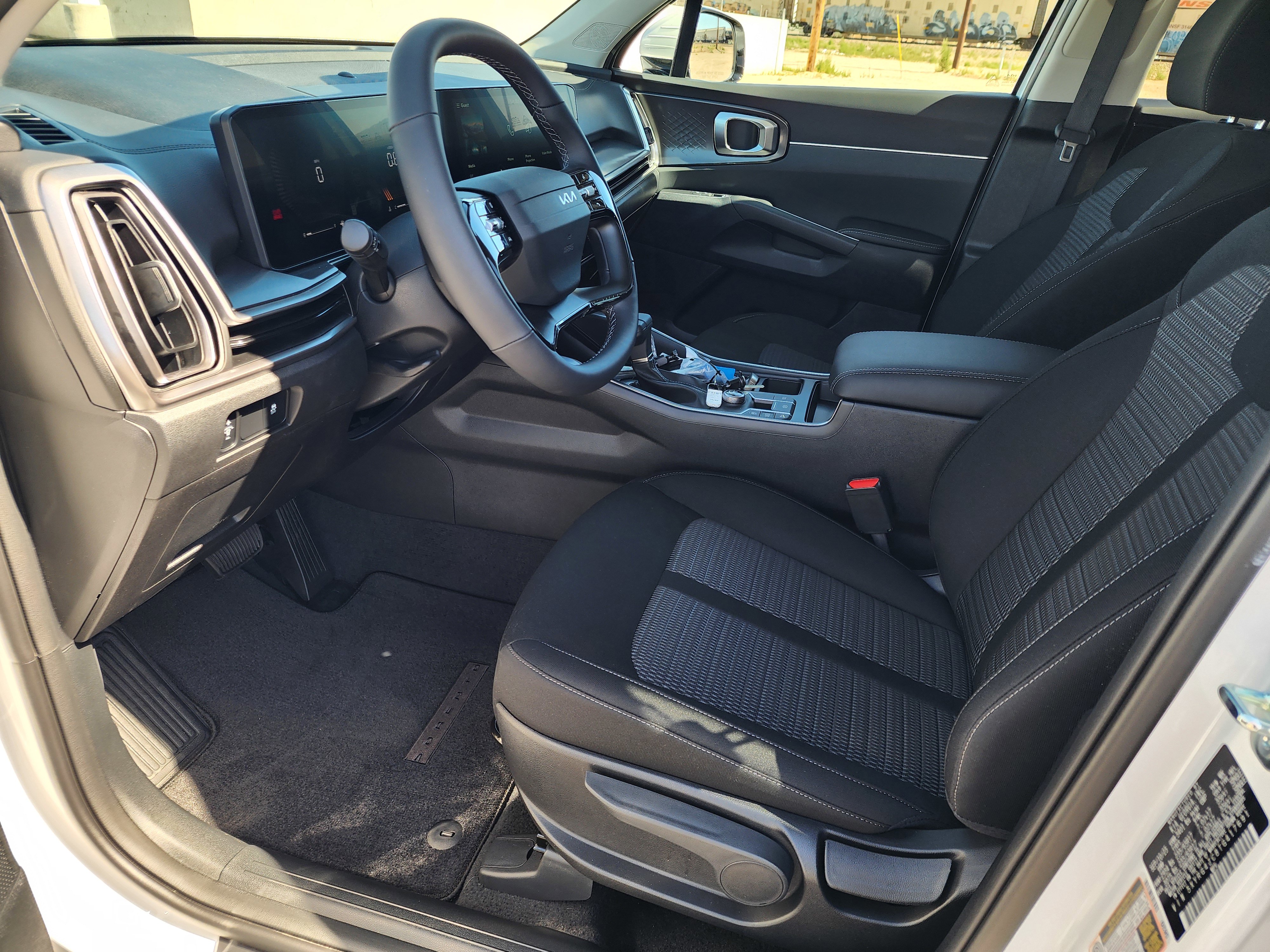 New 2026 Kia Sorento LX image 13