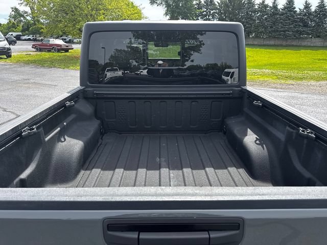 Certified 2022 Jeep Gladiator Mojave w/ Cold Weather Group AWD/4WD image 17