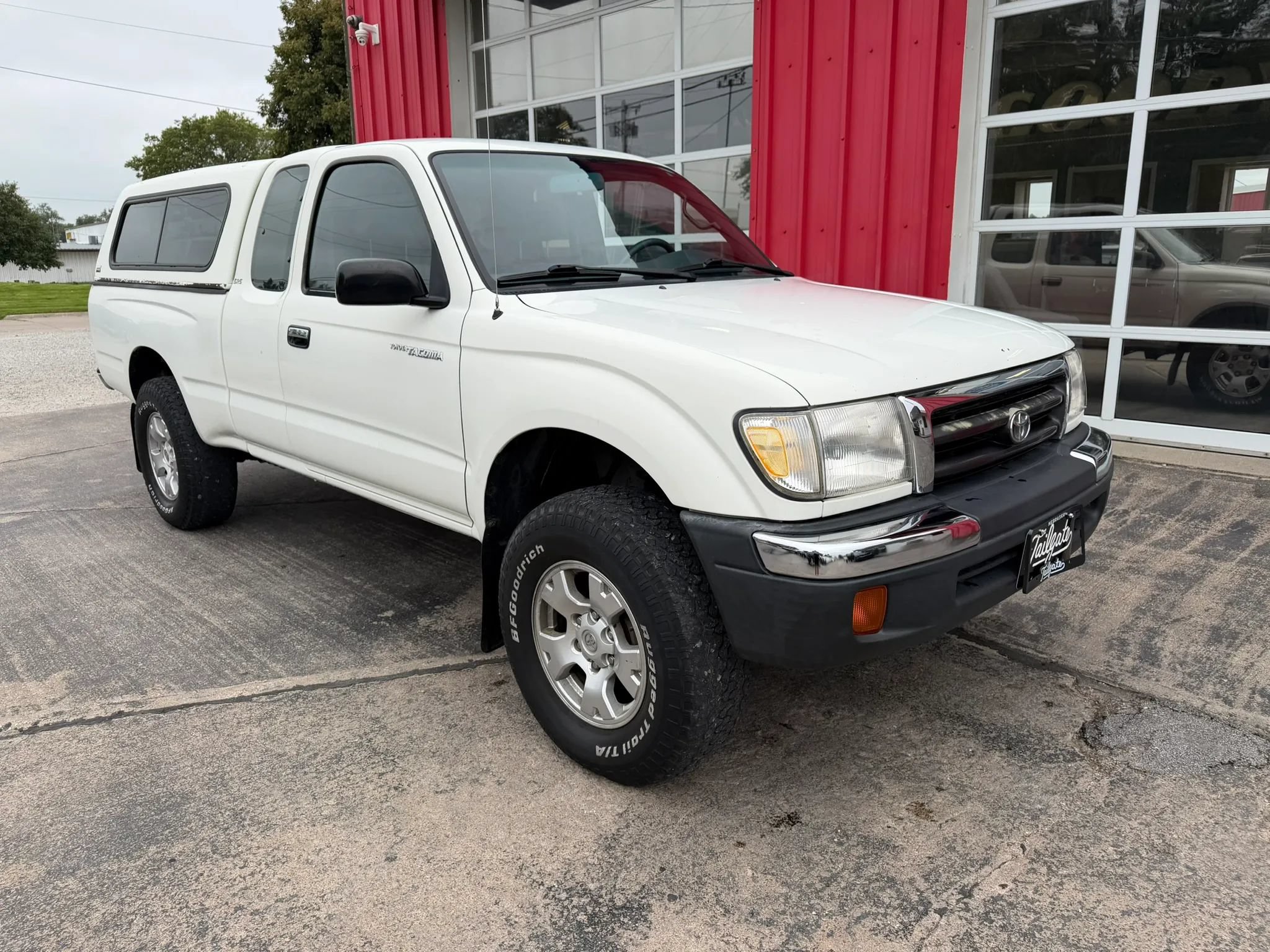Used 1998 Toyota Tacoma 4x4 Xtracab V6 image 2