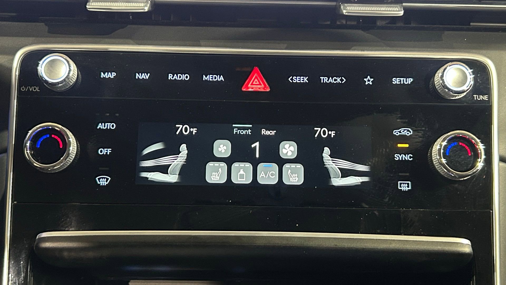 Used 2025 Genesis GV80 2.5T Standard AWD/4WD image 81