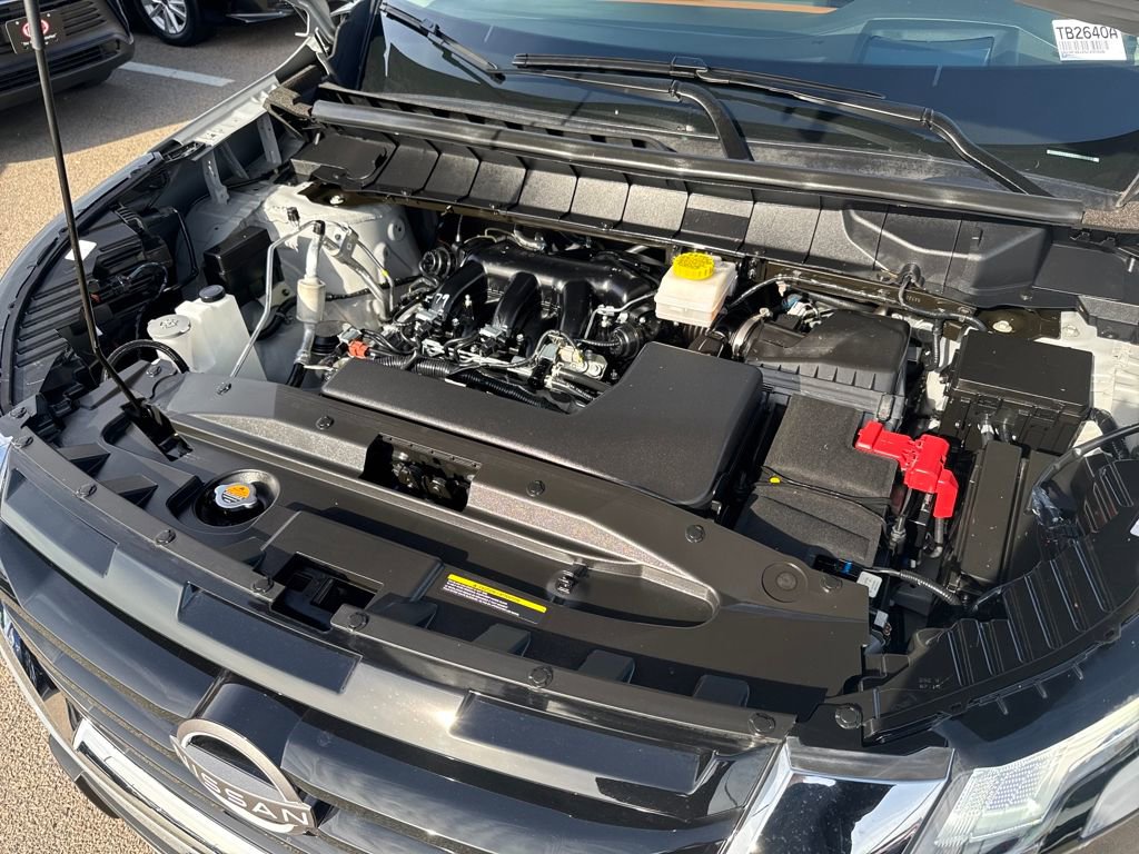 Used 2025 Nissan Pathfinder Platinum w/ Cargo Package image 47