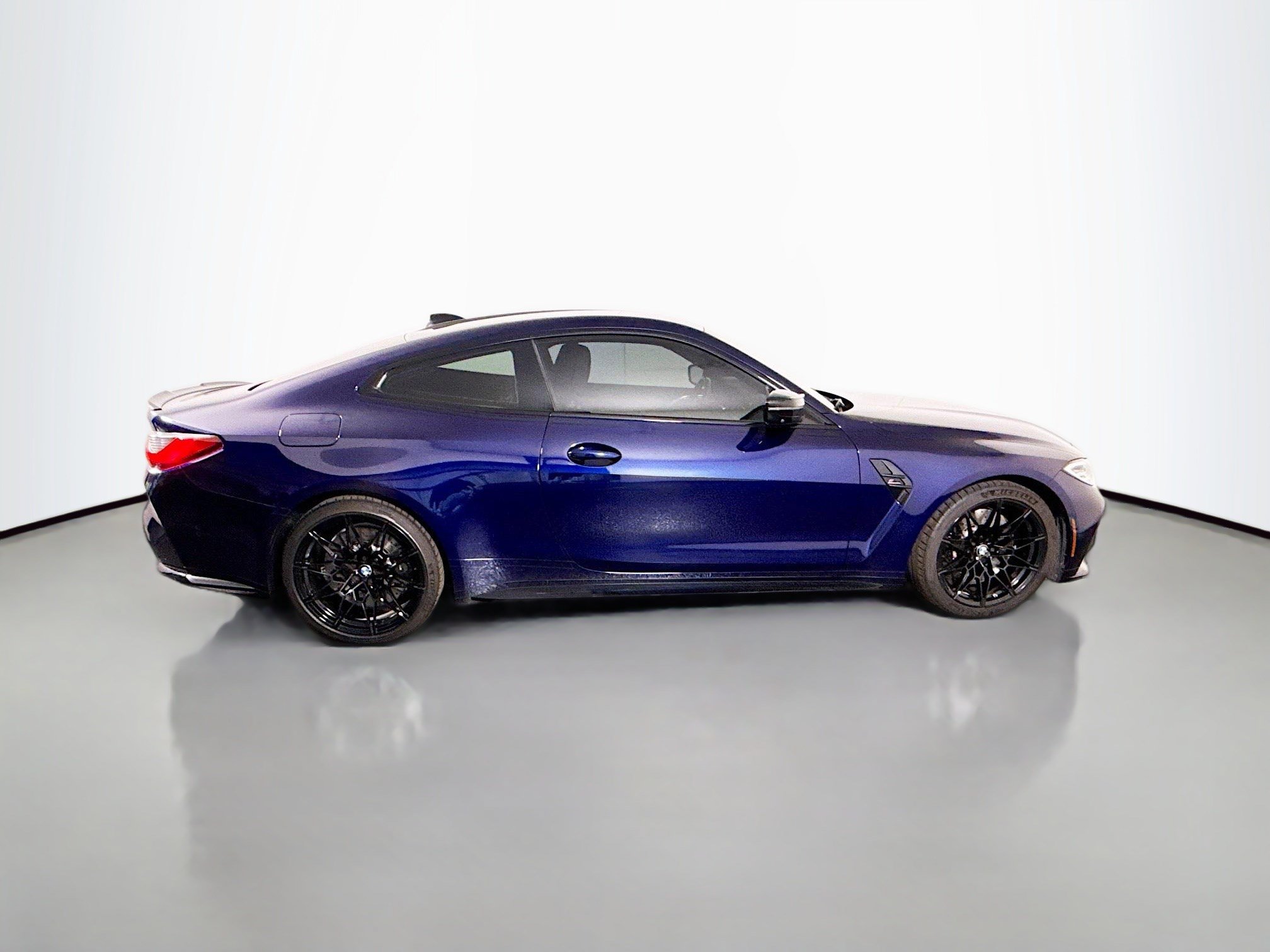 Used 2022 BMW M4 Competition w/ Executive Package RWD image 11