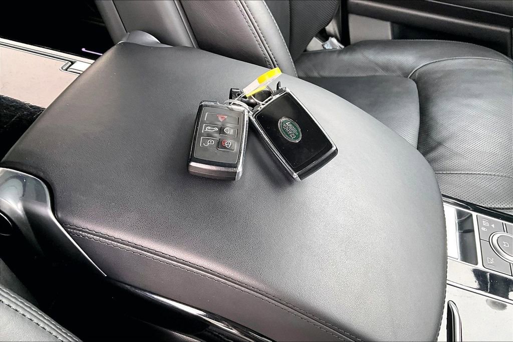 Used 2021 Land Rover Range Rover P525 Westminster Edition LWB image 16