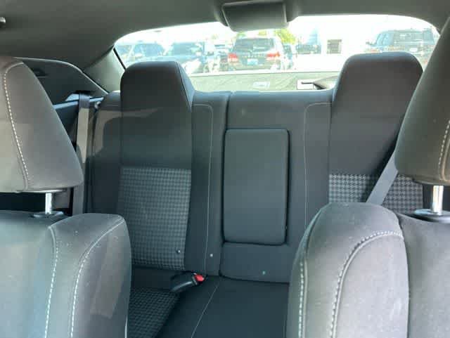 Used 2022 Dodge Challenger R/T RWD image 5
