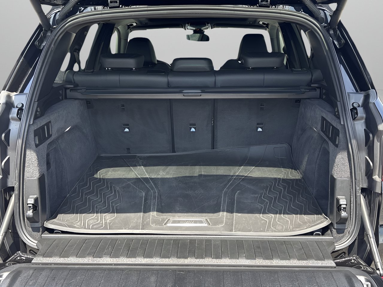 Used 2020 BMW X5 xDrive40i w/ Parking Assistance Package AWD/4WD image 8