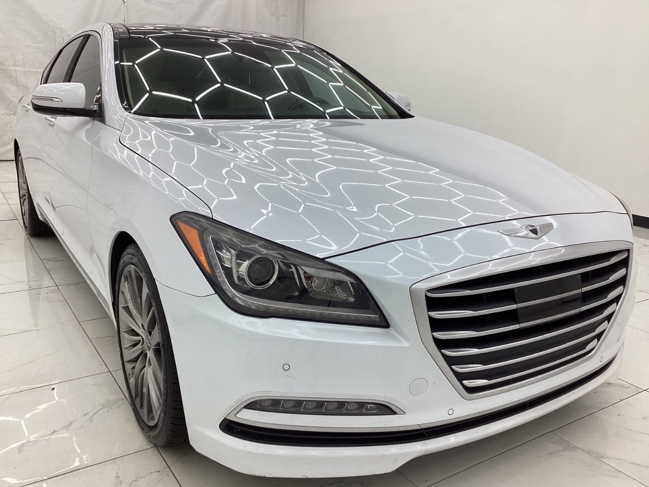 Used 2015 Hyundai Genesis 5.0 w/ Option Group 05 RWD image 3