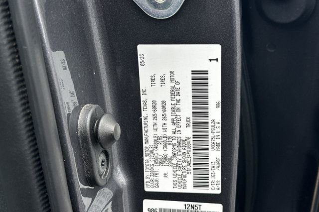 Used 2023 Toyota Tundra Limited AWD/4WD image 32