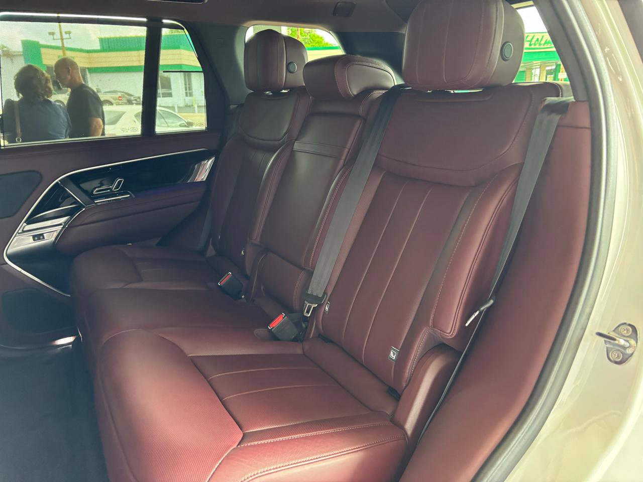 Used 2023 Land Rover Range Rover SE image 30