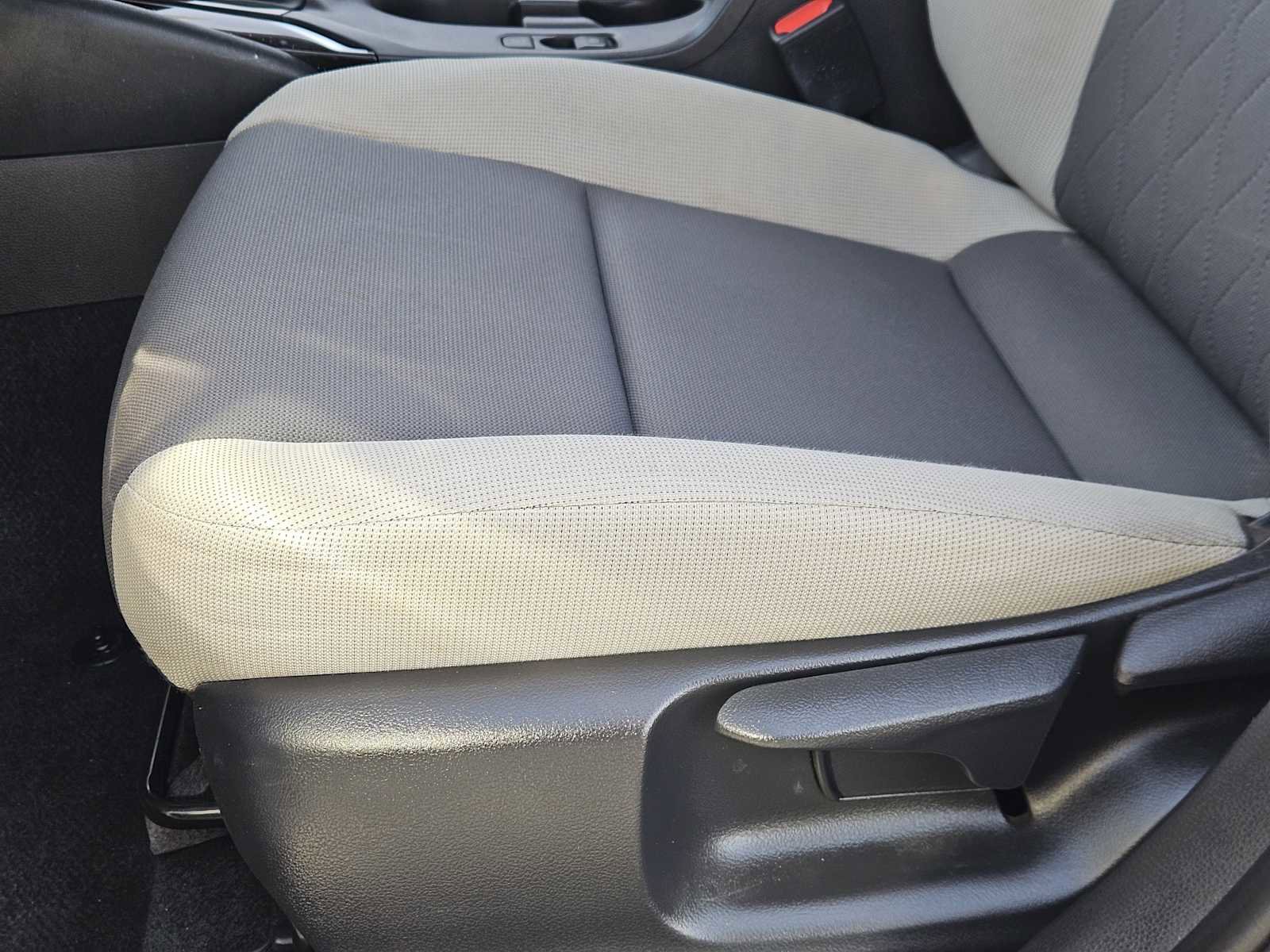 Used 2023 Toyota Corolla LE image 23